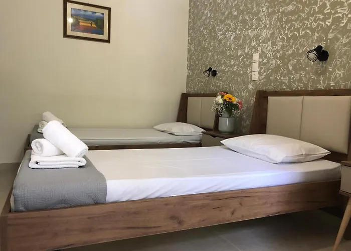 Armonia Skiathos Town