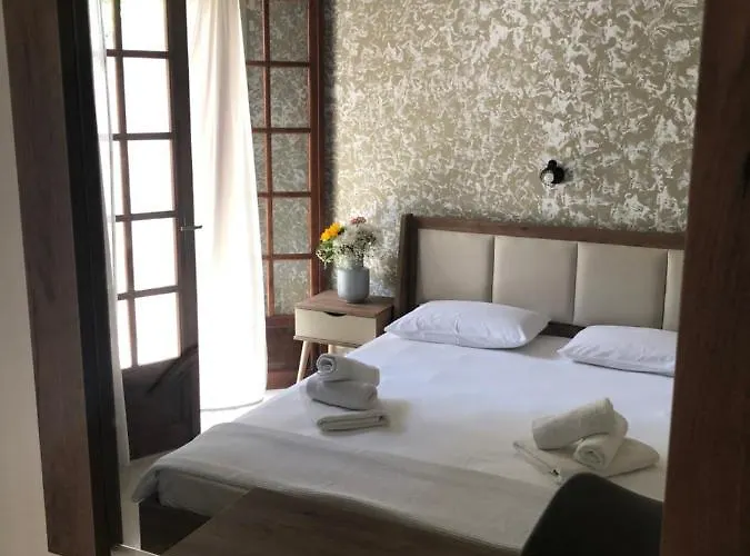 Armonia 3* Skiathos Town