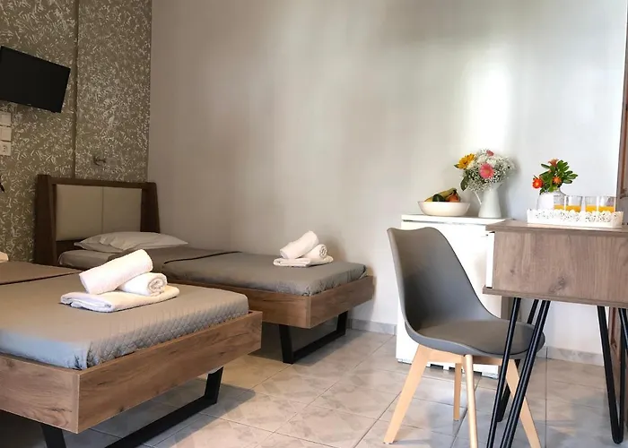 Armonia Skiathos Town