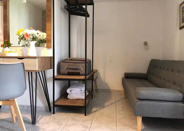 Armonia 3* Skiathos Town